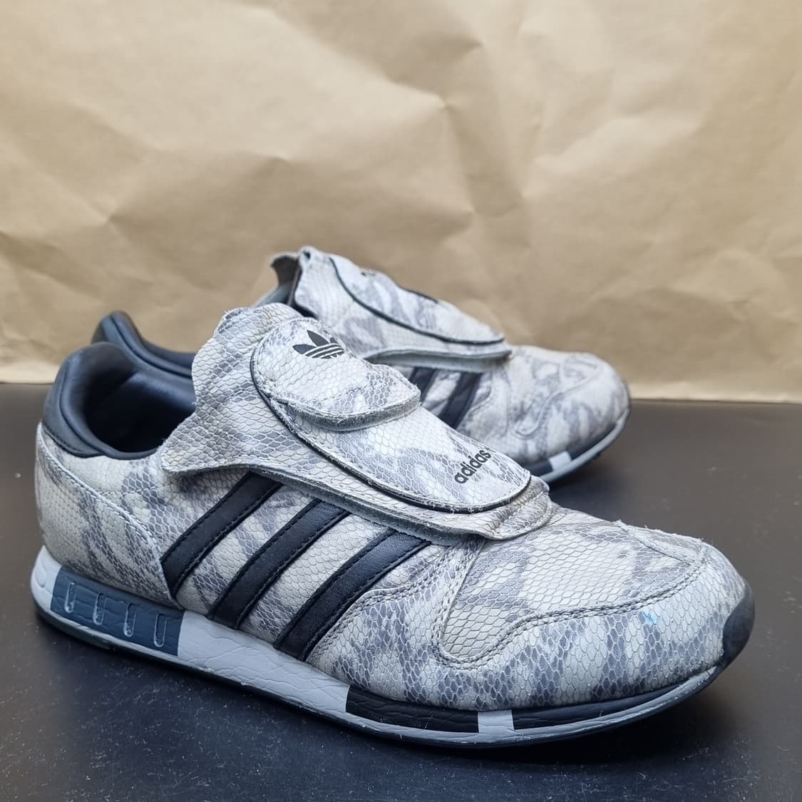 아디다스 마이크로페이서 뱀피 운동화245 상품이미지1