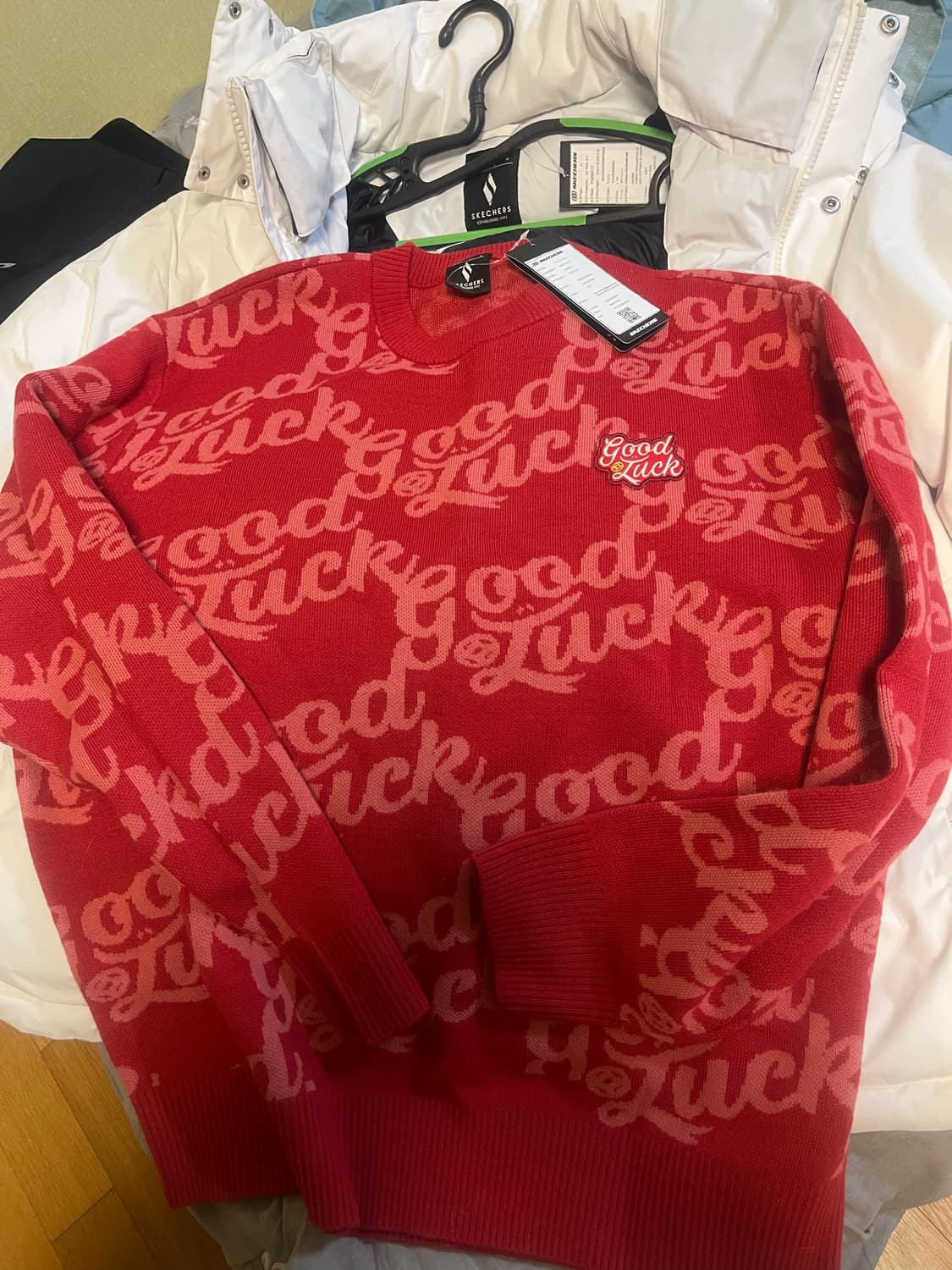 레드 니트 스웨터 새상품 상품이미지1