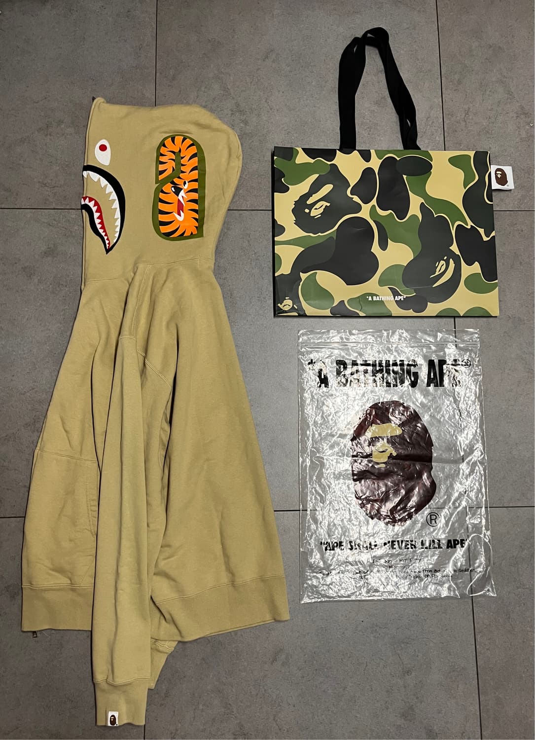 베이프 올베이지 샤크 후드집 상품이미지2