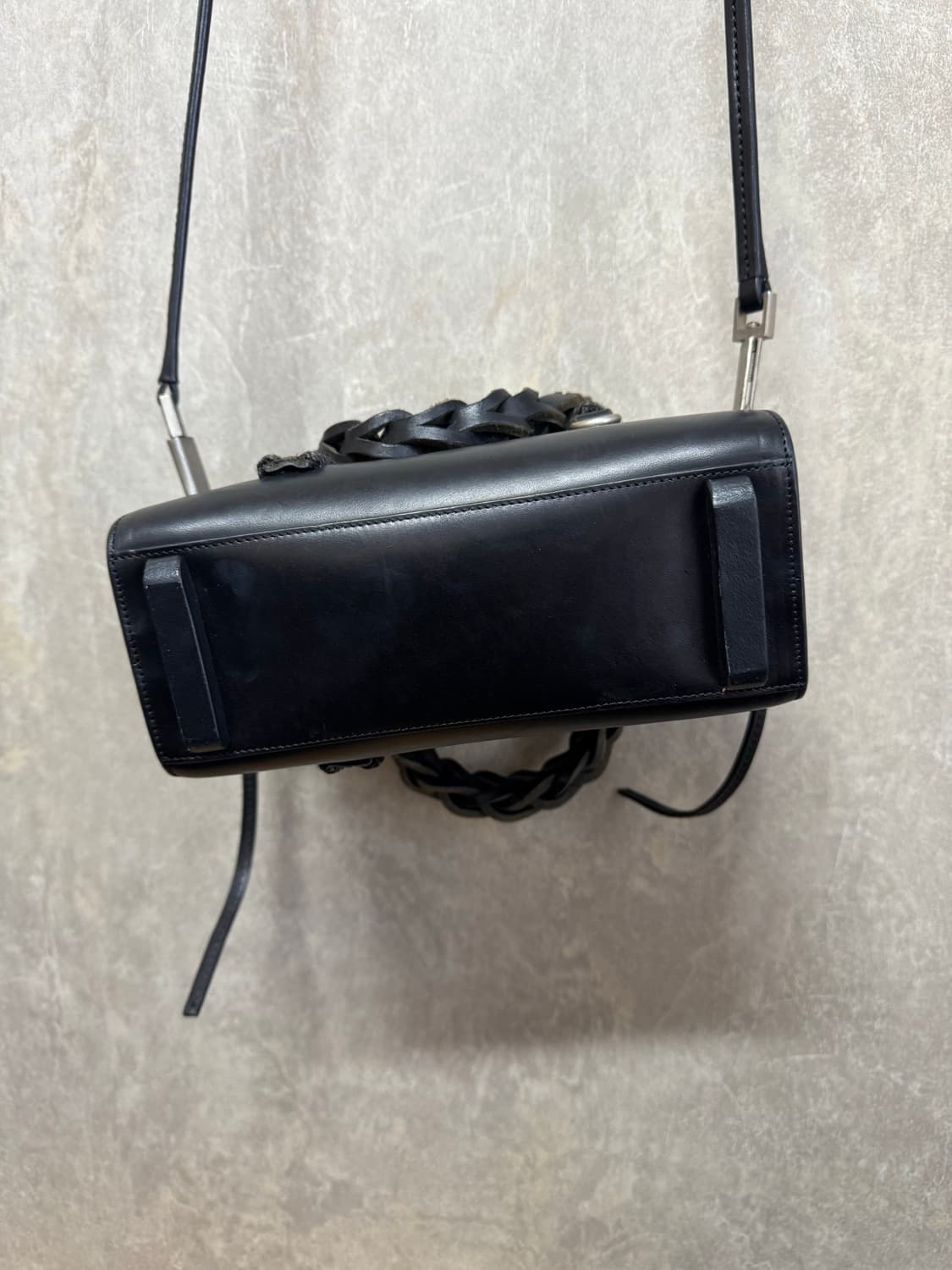 OS / Rick Owens 릭오웬스 블레이드 핸들 레더 백 상품이미지5