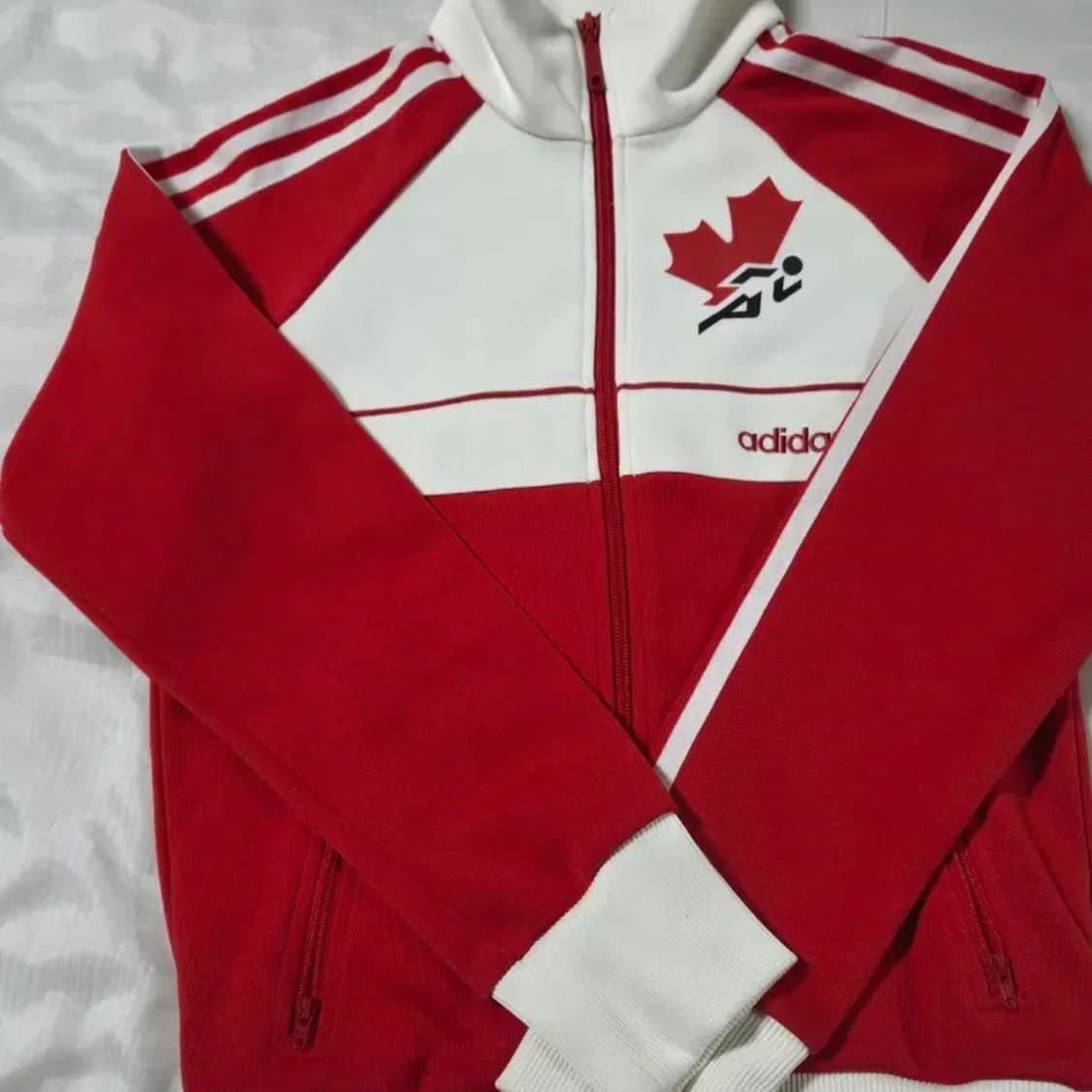 아디다스 캐나다 져지 36사이즈 판매합니다. 상품이미지2