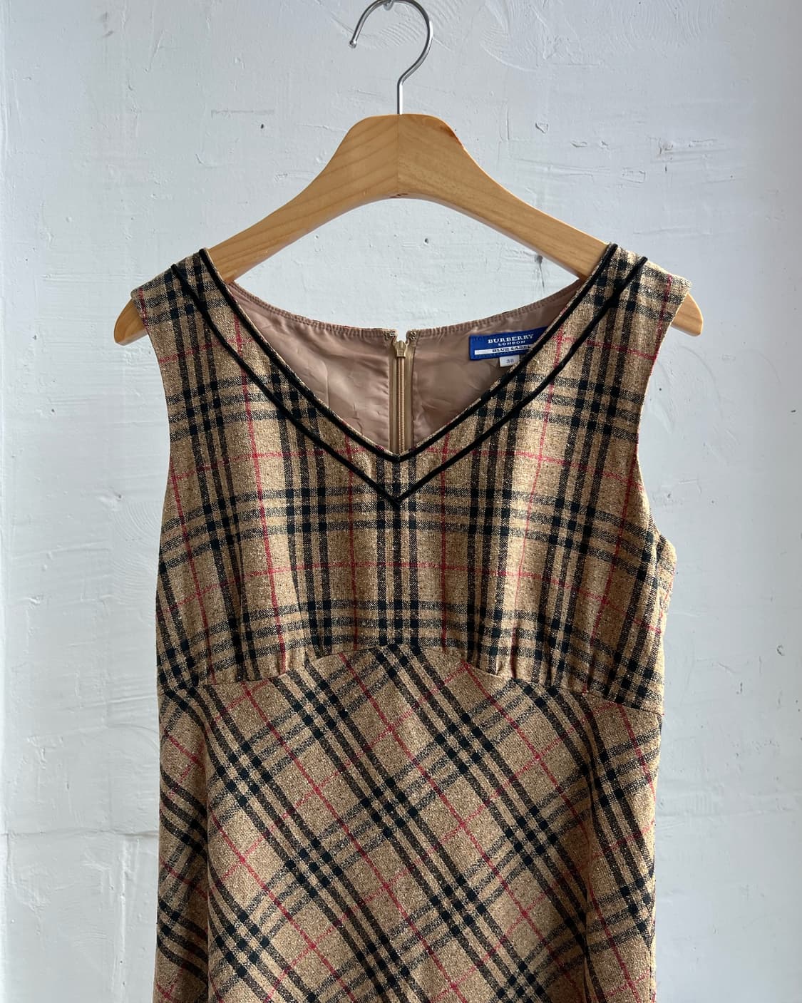 Burberry silk 100% one-piece 상품이미지10