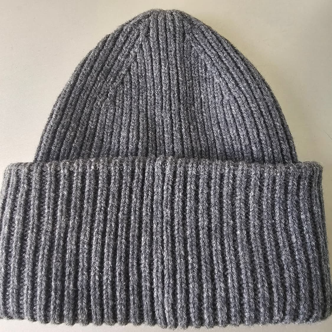 아크네 스튜디오 라지 페이스 로고 비니 그레이 상품이미지2