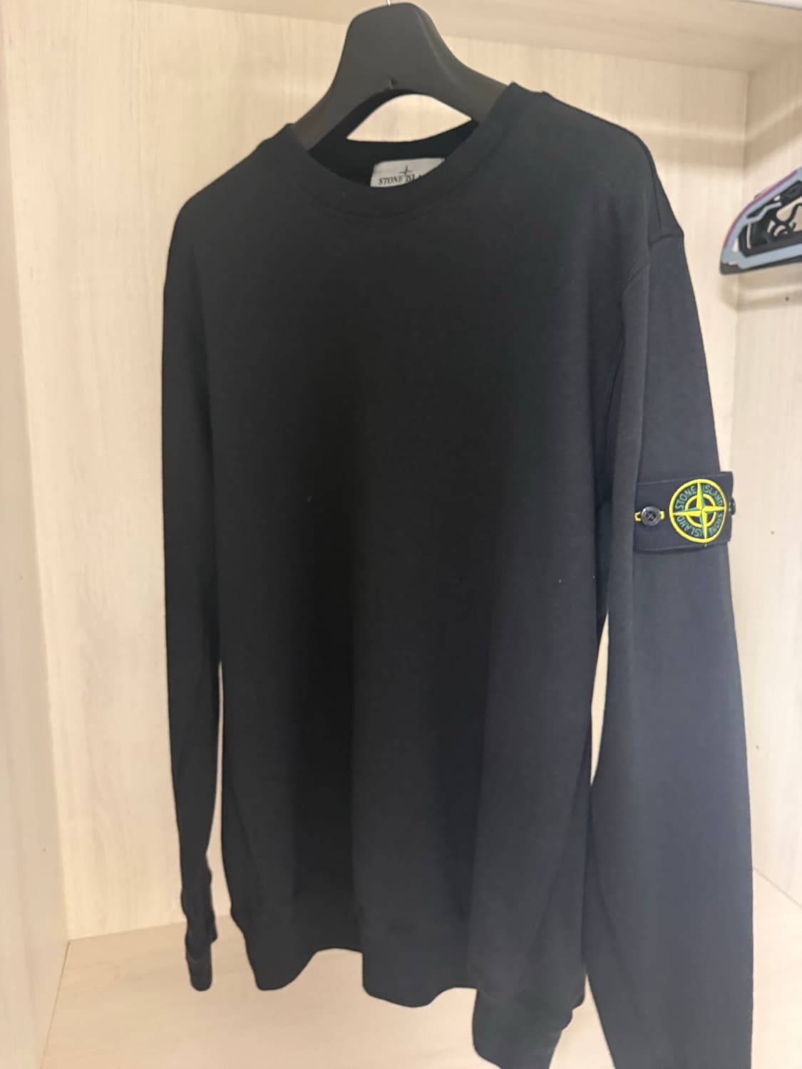 스톤아일랜드 25ss 크루넥 스웨트 셔츠 블랙 상품이미지1