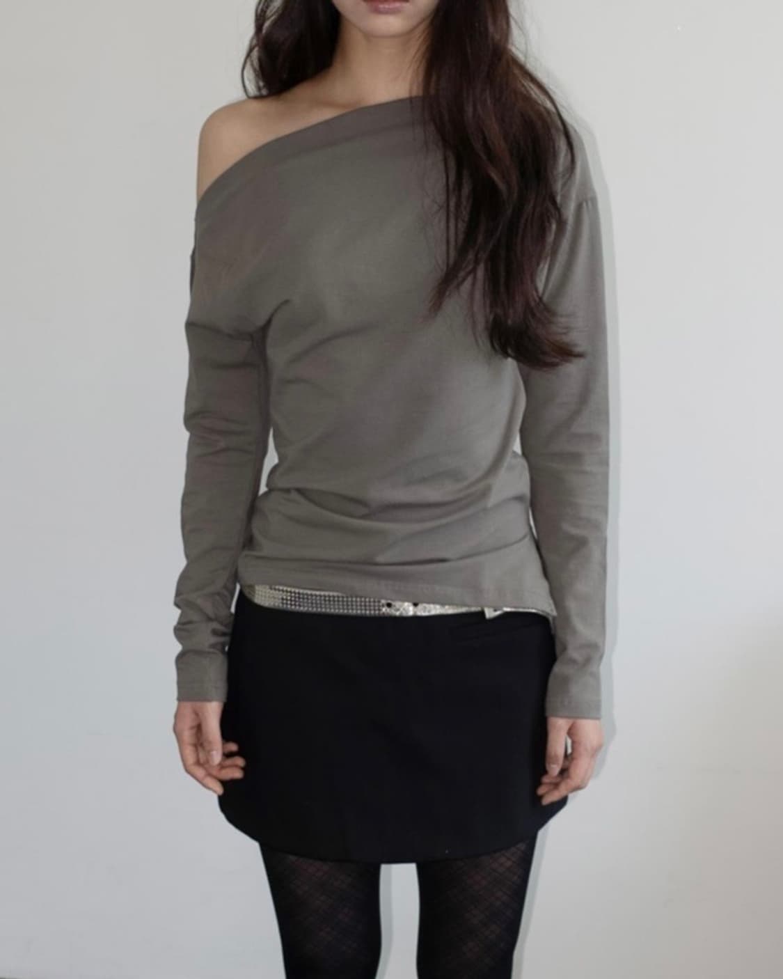 온스카 ONE-SHOULDER ELASTIC T (MUD) 상품이미지3