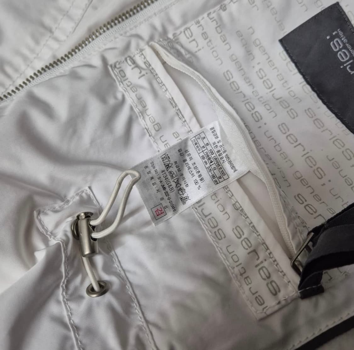 시리즈 화이트 바람막이 자켓  상품이미지6