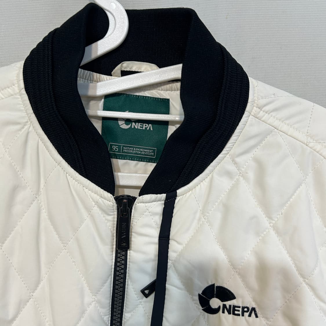 네파 여성 경량 패딩 95 화이트 상품이미지2