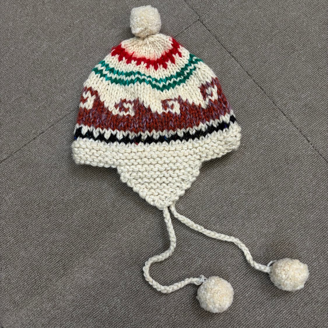 빈티지 노르딕 우먼스 방울 비니  상품이미지2