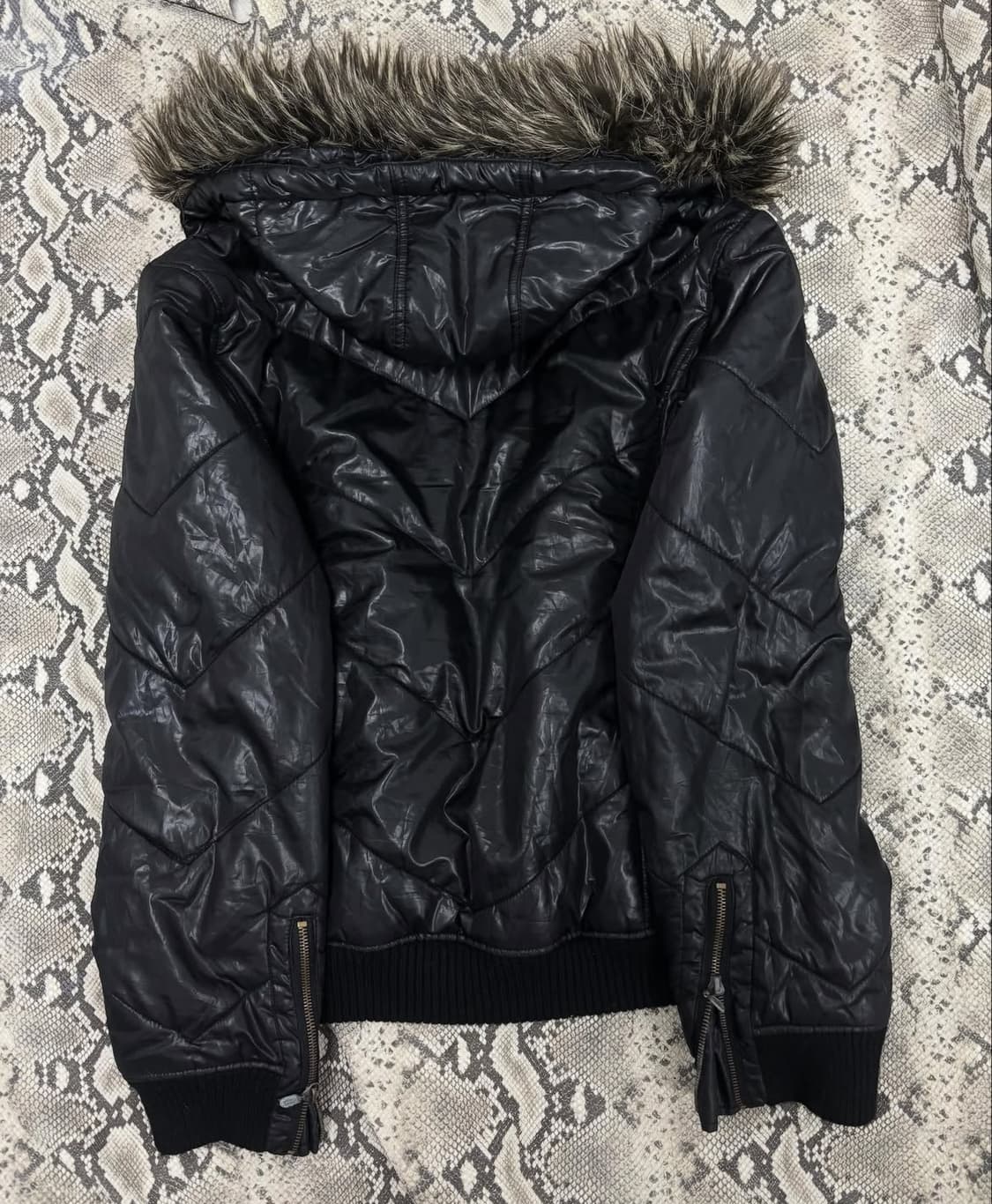 Vondutch two-Layered Fur 2-way Padding 상품이미지4