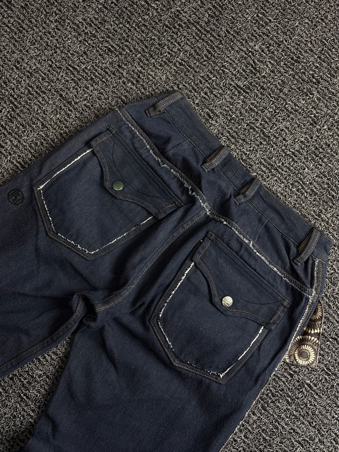 디젤 아카이브 포켓 디테일 루즈 데님 팬츠 1704 상품이미지6