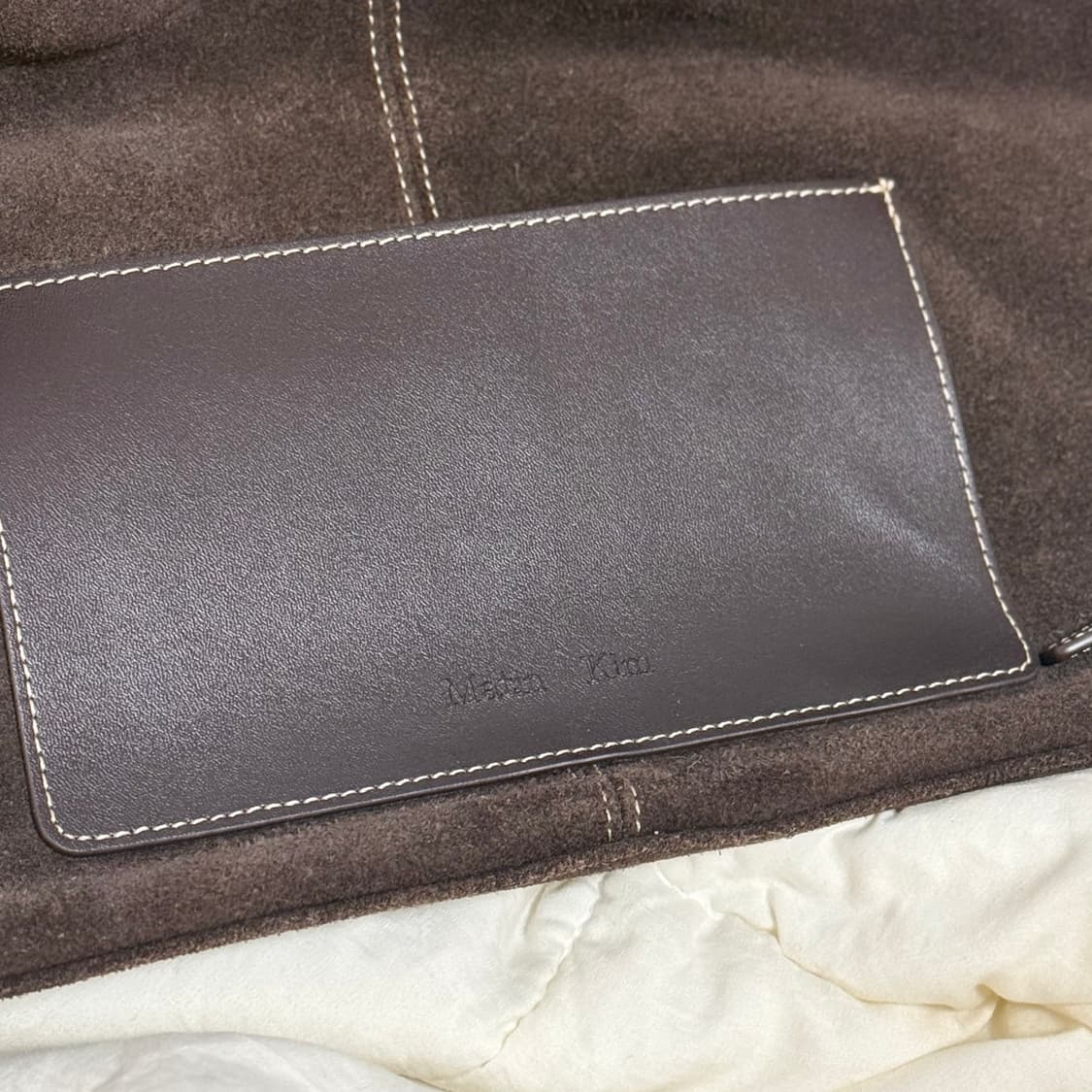 마뗑킴 투 웨이 스트랩 스웨이드 레더 백 — 브라운 상품이미지5