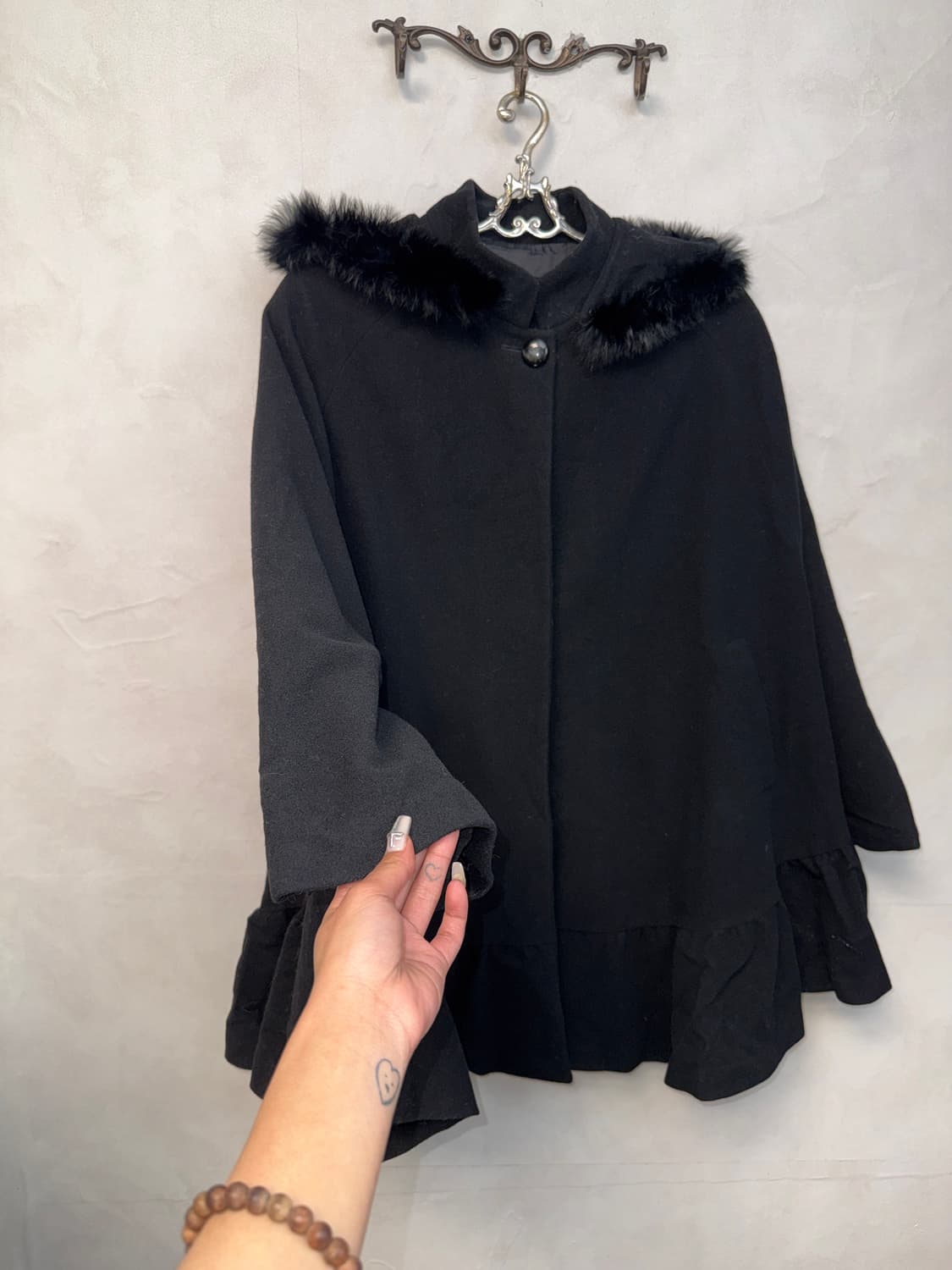 Black wool shirring balloon hood cape 코트 상품이미지2