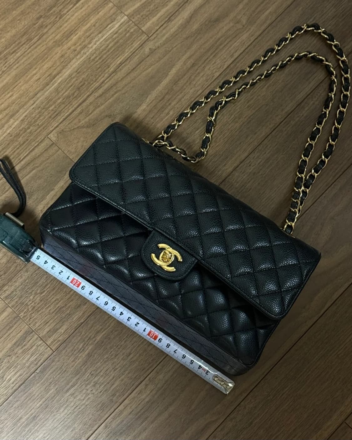 (정품)샤넬 클래식 미듐 캐비어 금장 24년도 상품이미지1