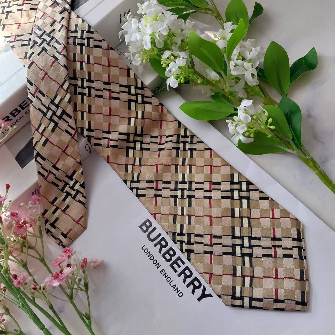버버리 실크 브라운 체크 패턴 넥타이 9.6cm A+~A등급 K1891
 상품이미지3