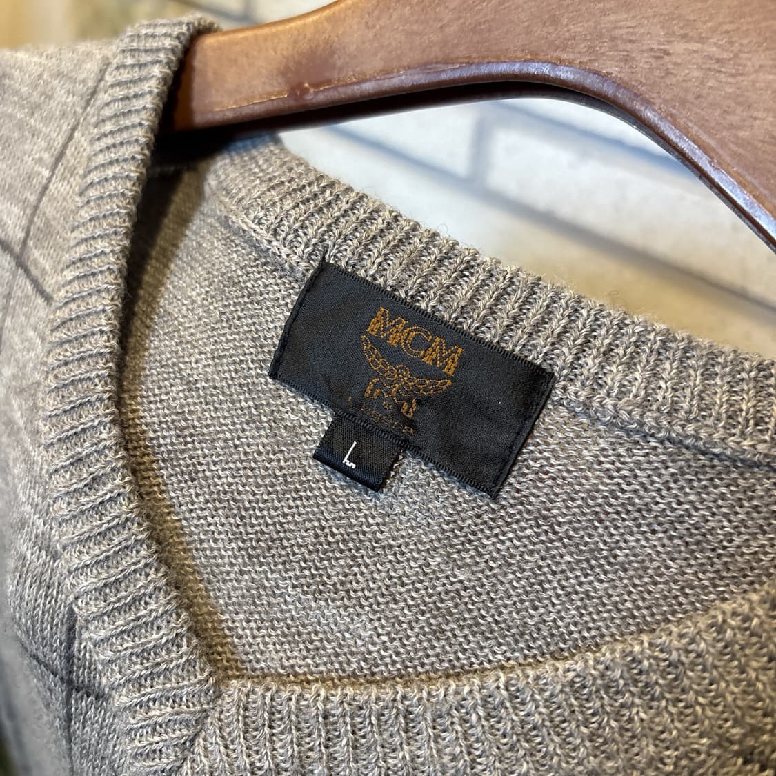 MCM 미니멀 울 베스트 자수로고 격자패턴 디테일 그레이 상품이미지6
