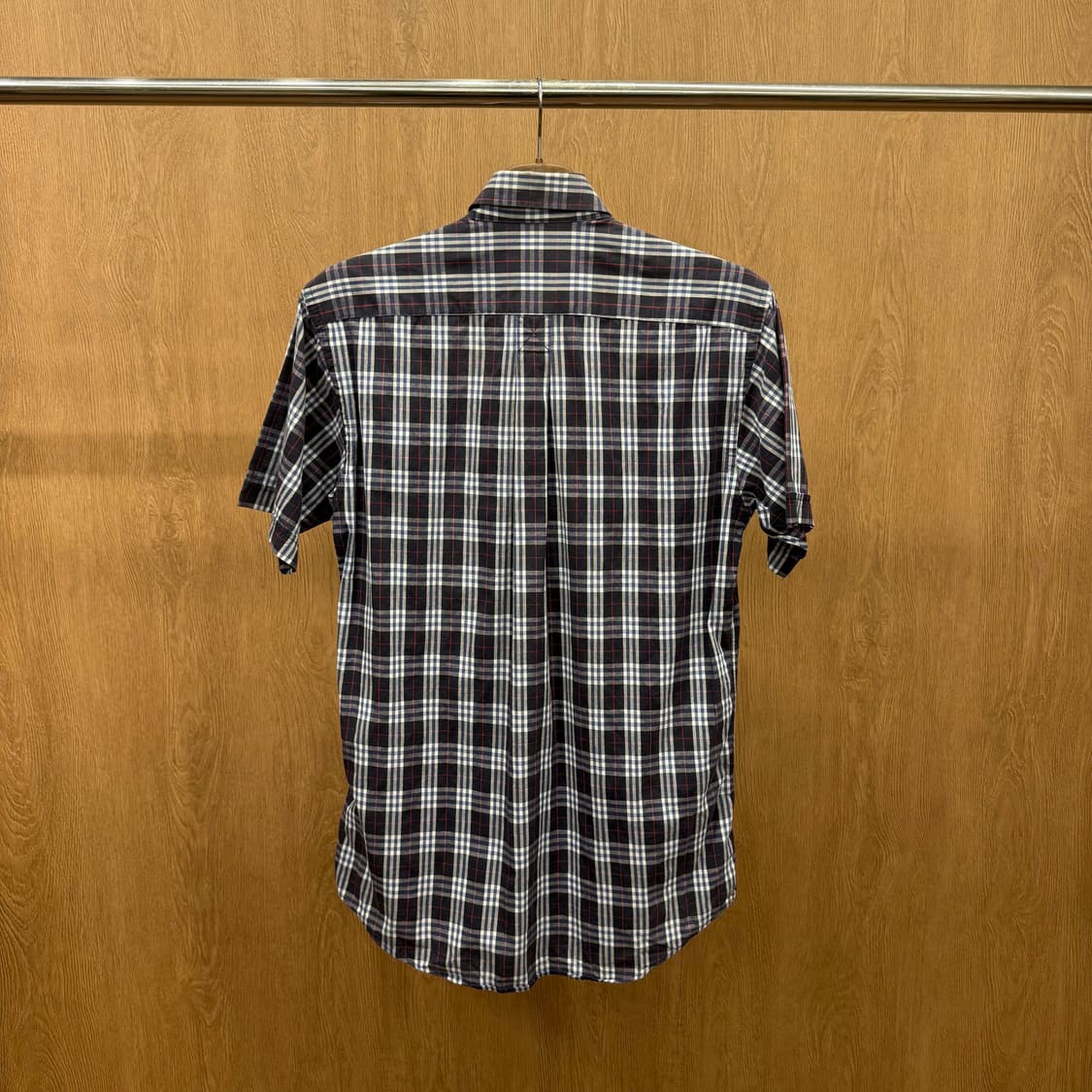 버버리 런던 클래식 노바 체크 반팔 셔츠 자수 로고 코튼 네이비 상품이미지3