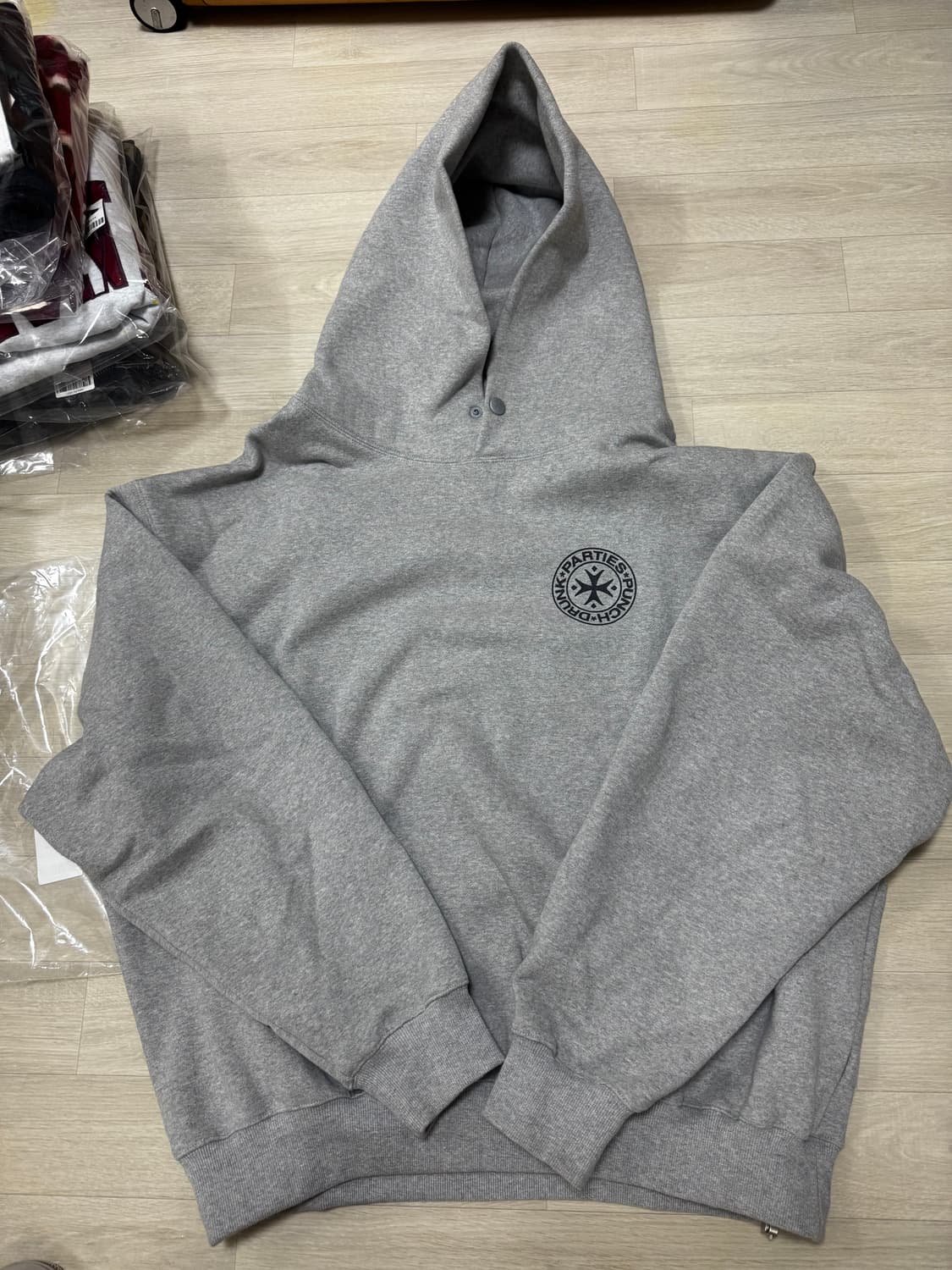 [2] 펀치드렁크파티즈 후드티 그레이 상품이미지1