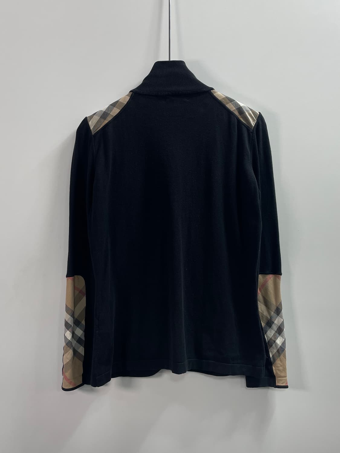 버버리 노바체크 니트집업 (on.262) 상품이미지3