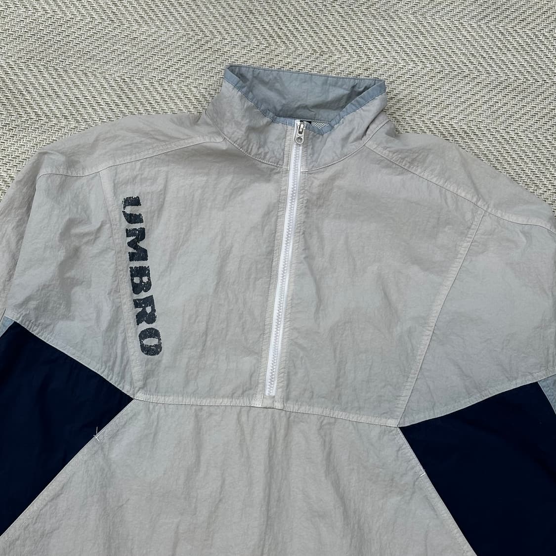 엄브로 배색 윈드브레이커 r2936 상품이미지3