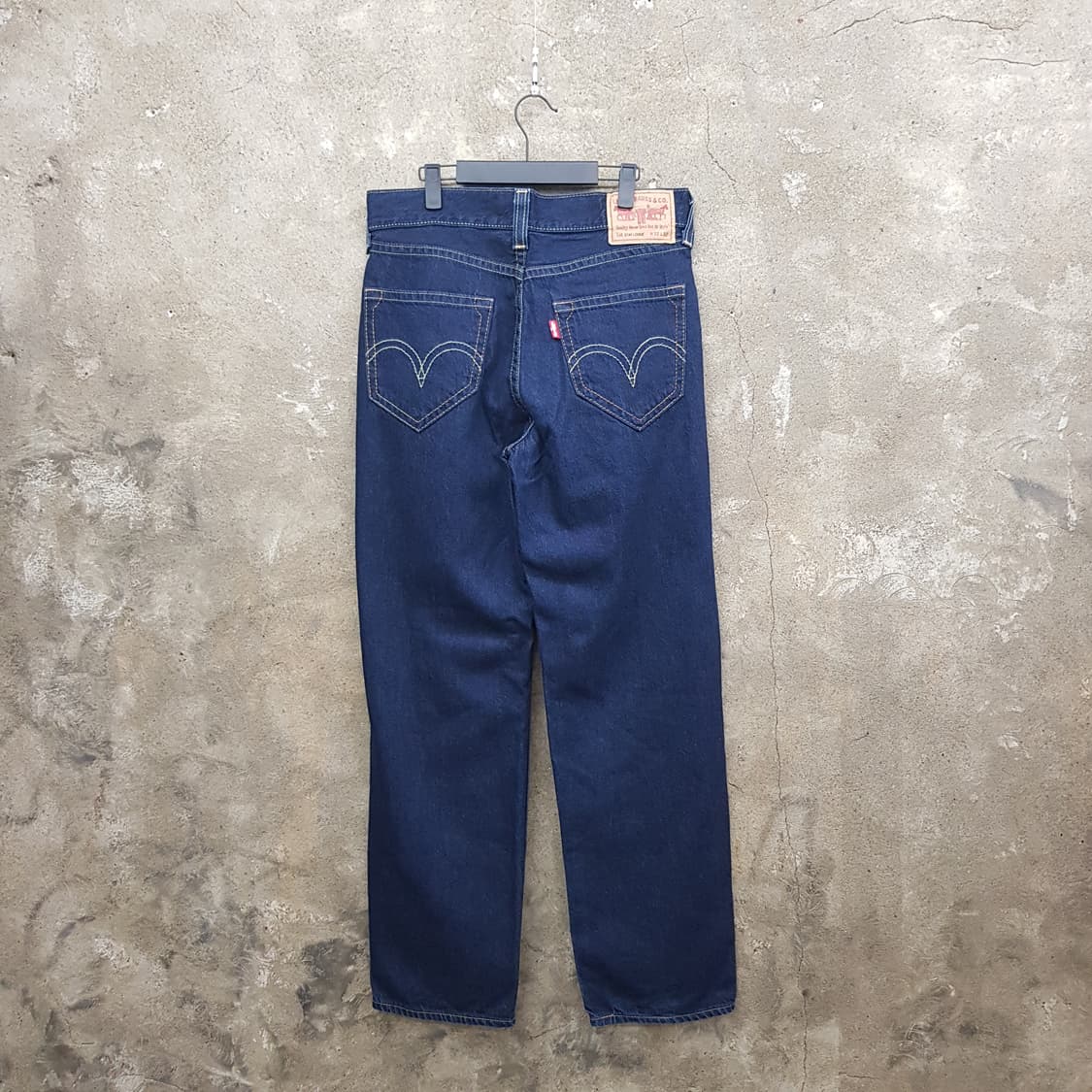 리바이스 루즈핏 진청 데님 팬츠 32 사이즈
 상품이미지2