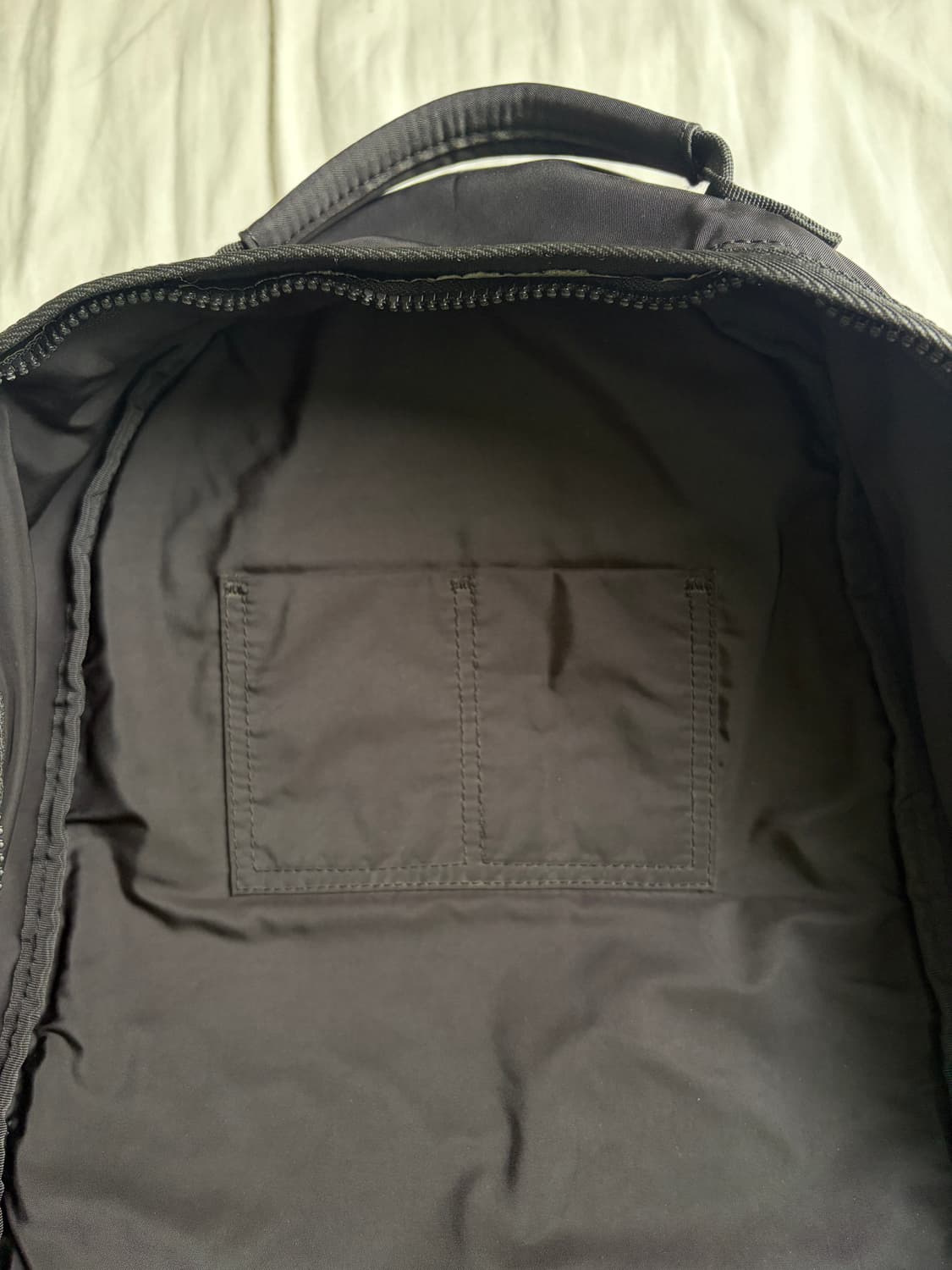 크리스반아쉐 백팩 블랙 이스트팩X 라프시몬스 프라다 포터 상품이미지8