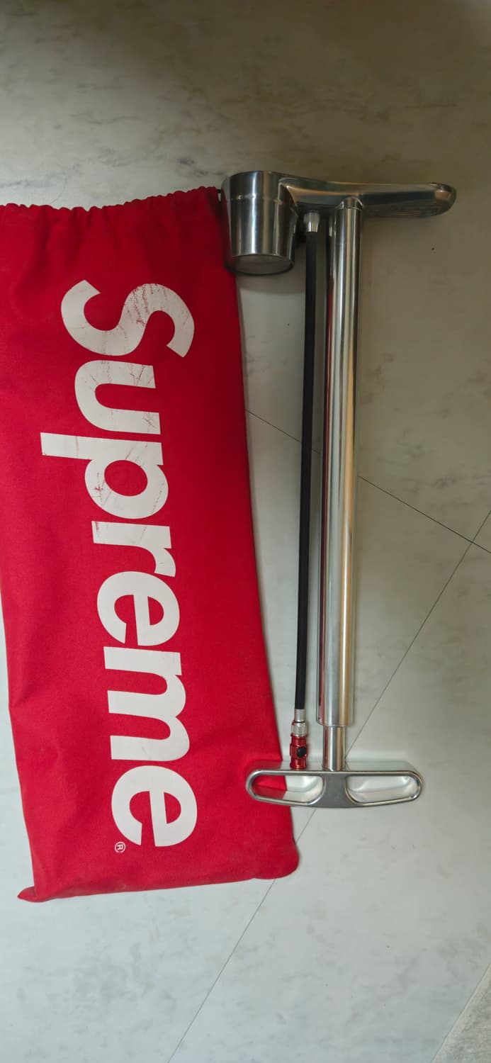 슈프림x리자인 자전거 펌프 상품이미지2