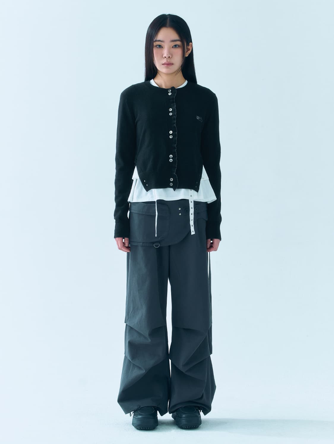 뚜오미오 SIDE BUTTON RUFFLE CARDIGAN 상품이미지5