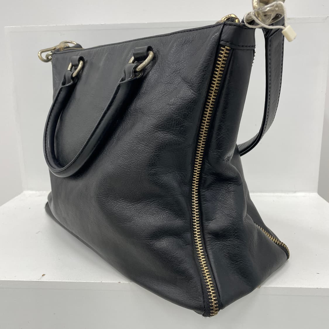 지방시 블랙 카프 스킨 레더 사이드 지퍼 디테일 투웨이 토트 숄더백 상품이미지7