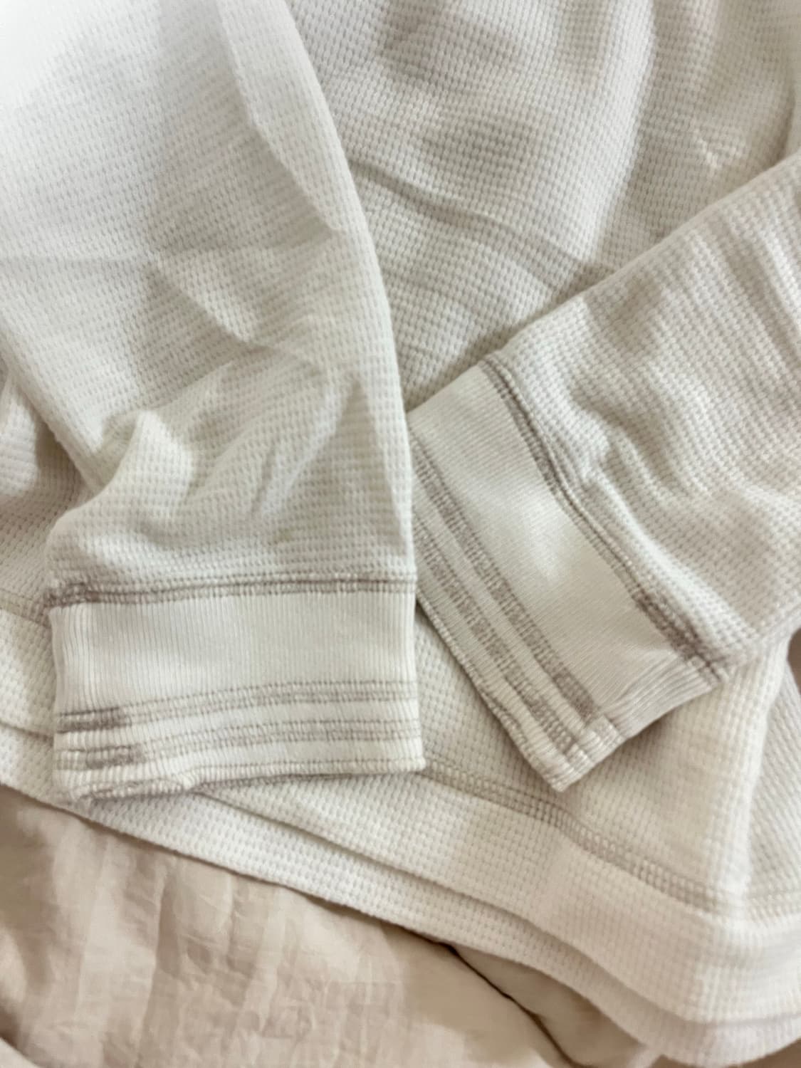 아베크롬비 롱슬리브 화이트  상품이미지2