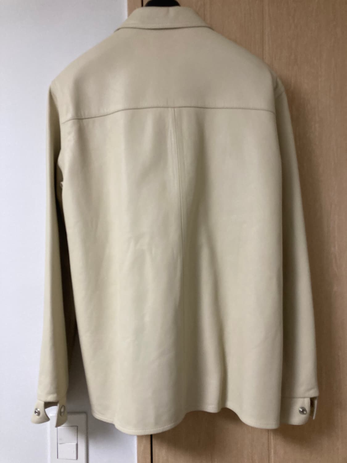 산드로옴므 양가죽 아이보리 자켓 M(100-105) 상품이미지2