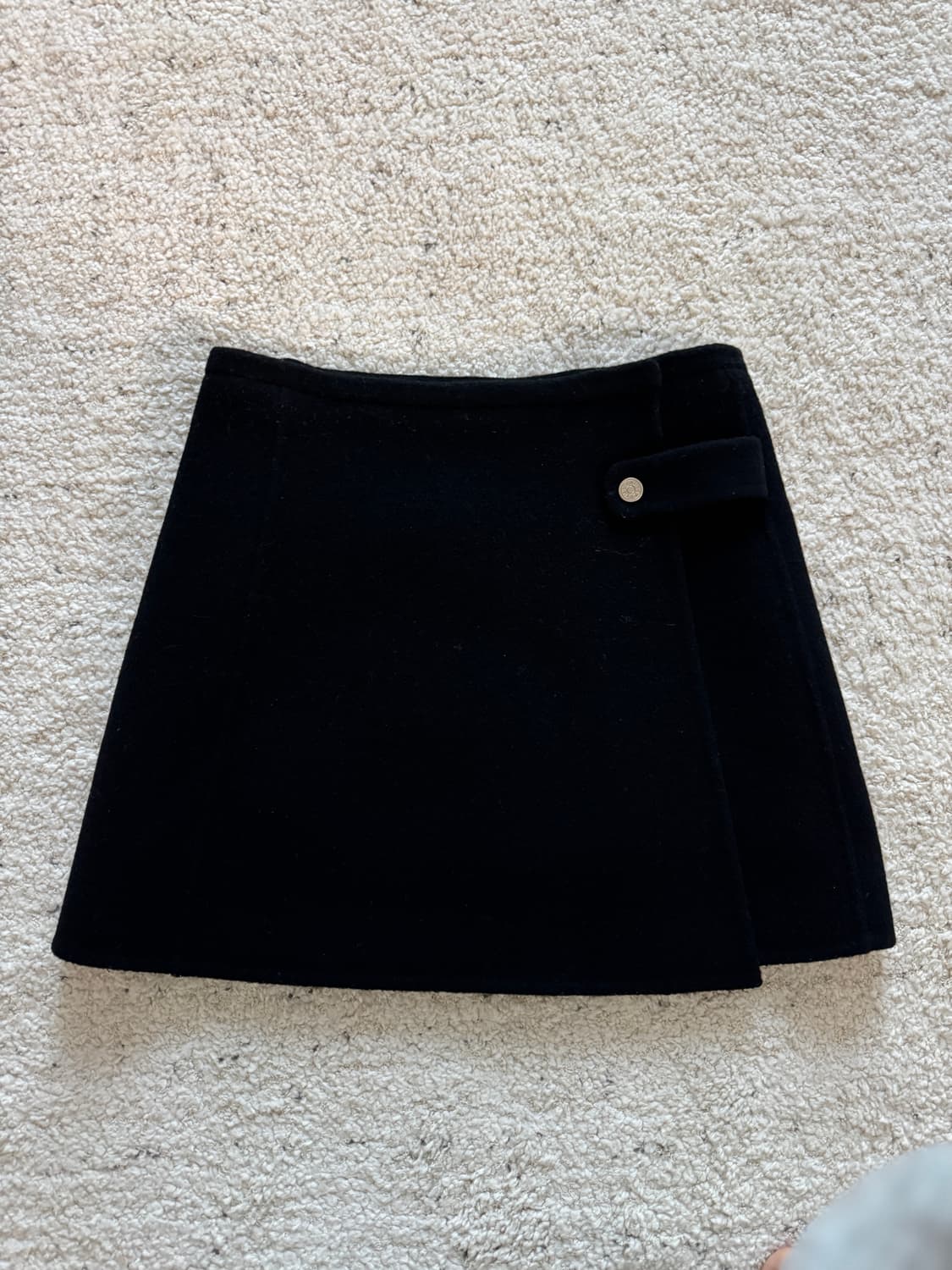 🖤 그로브(GROVE) Joyce Skirt / 차정원 블랙 울스커트 상품이미지3