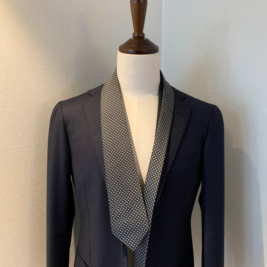 에르메스(HERMES) 블랙 명품넥타이 프랑스 100실크 A+등급 상품이미지1