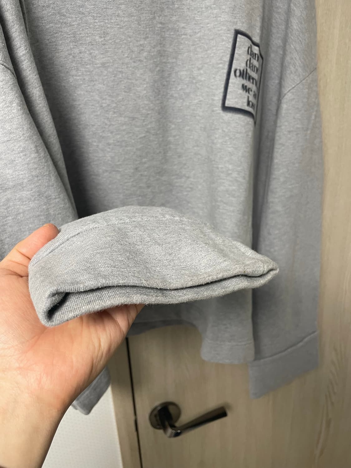 52사이즈, 우영미 턴업 백로고 나염 맨투맨 그레이 상품이미지2