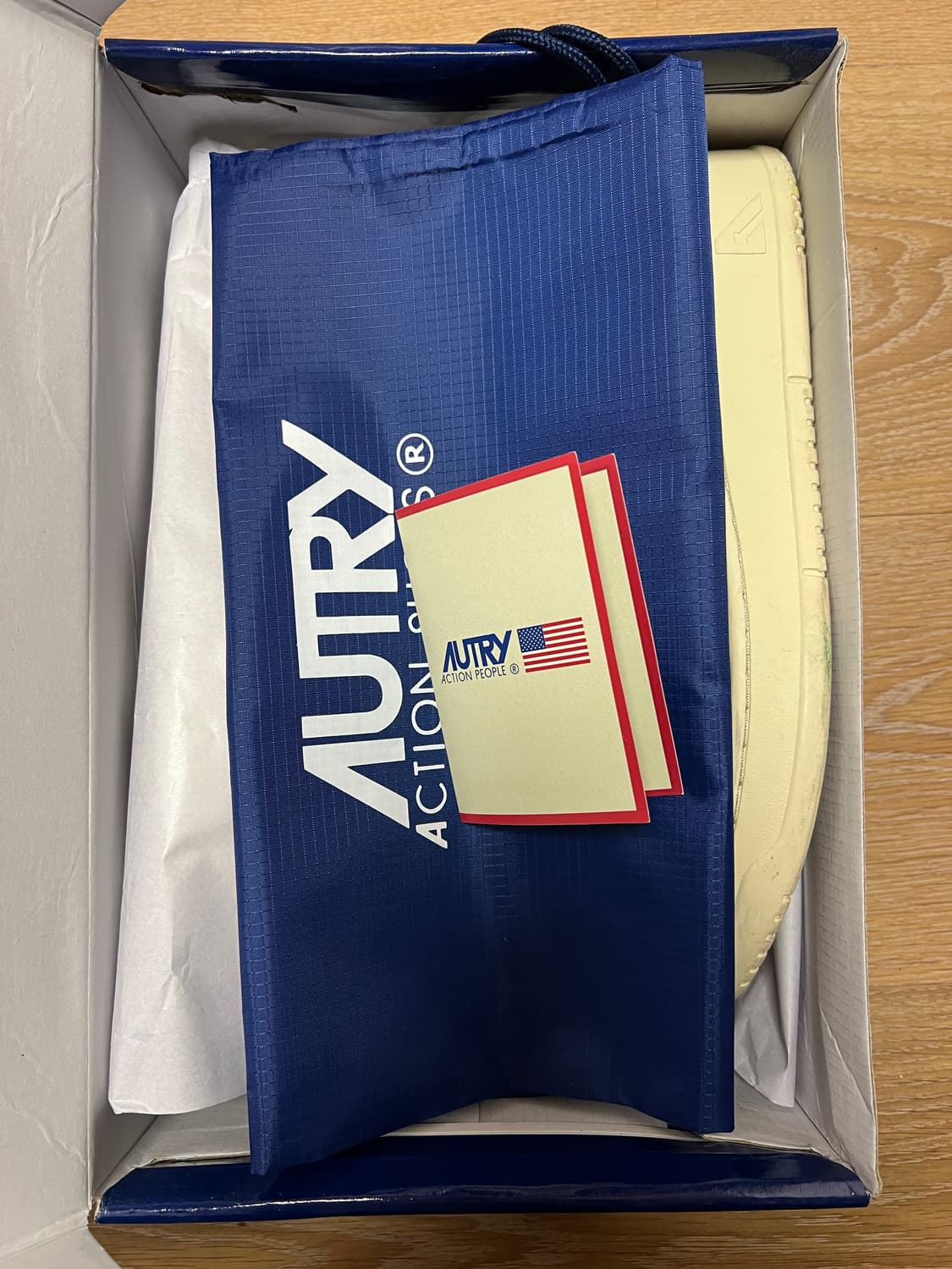 오트리 스니커즈 상품이미지9