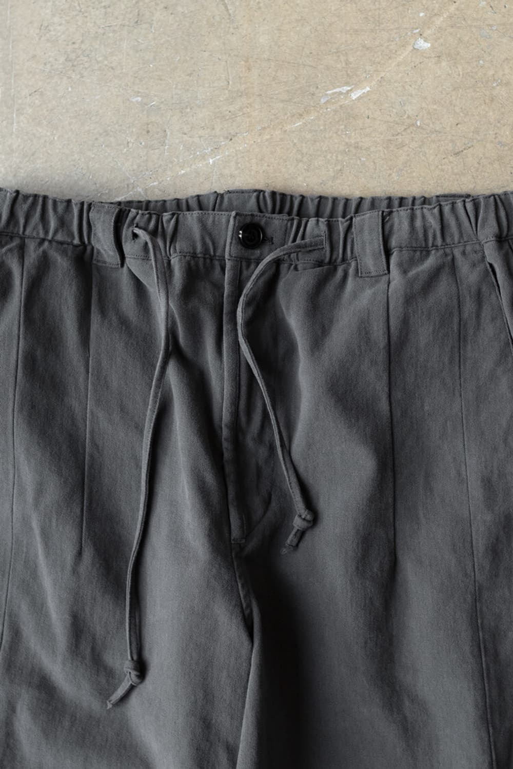 고낙 25fw brushed dami pants khaki 상품이미지3