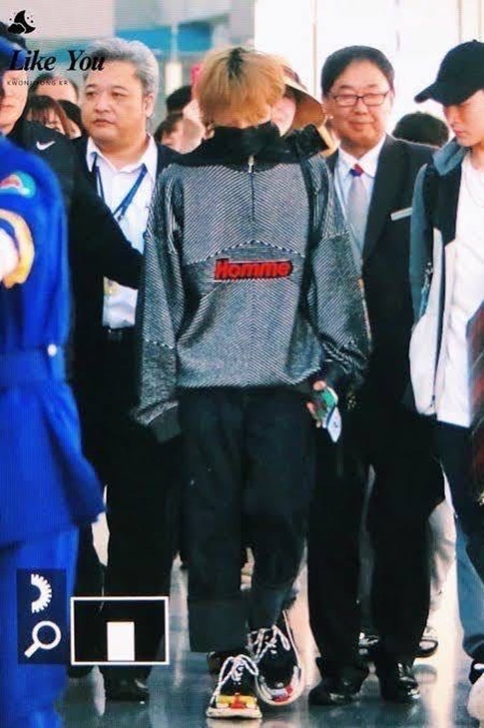 발렌시아가 17fw 옴므 하이넥 상품이미지8