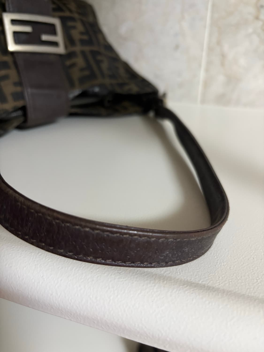 펜디 빅주카 숄더백 상품이미지4