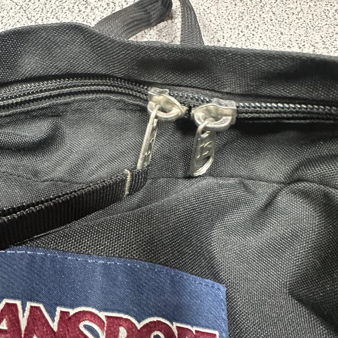 ✨ (바배) 잔스포츠 블랙 백팩 상품이미지5