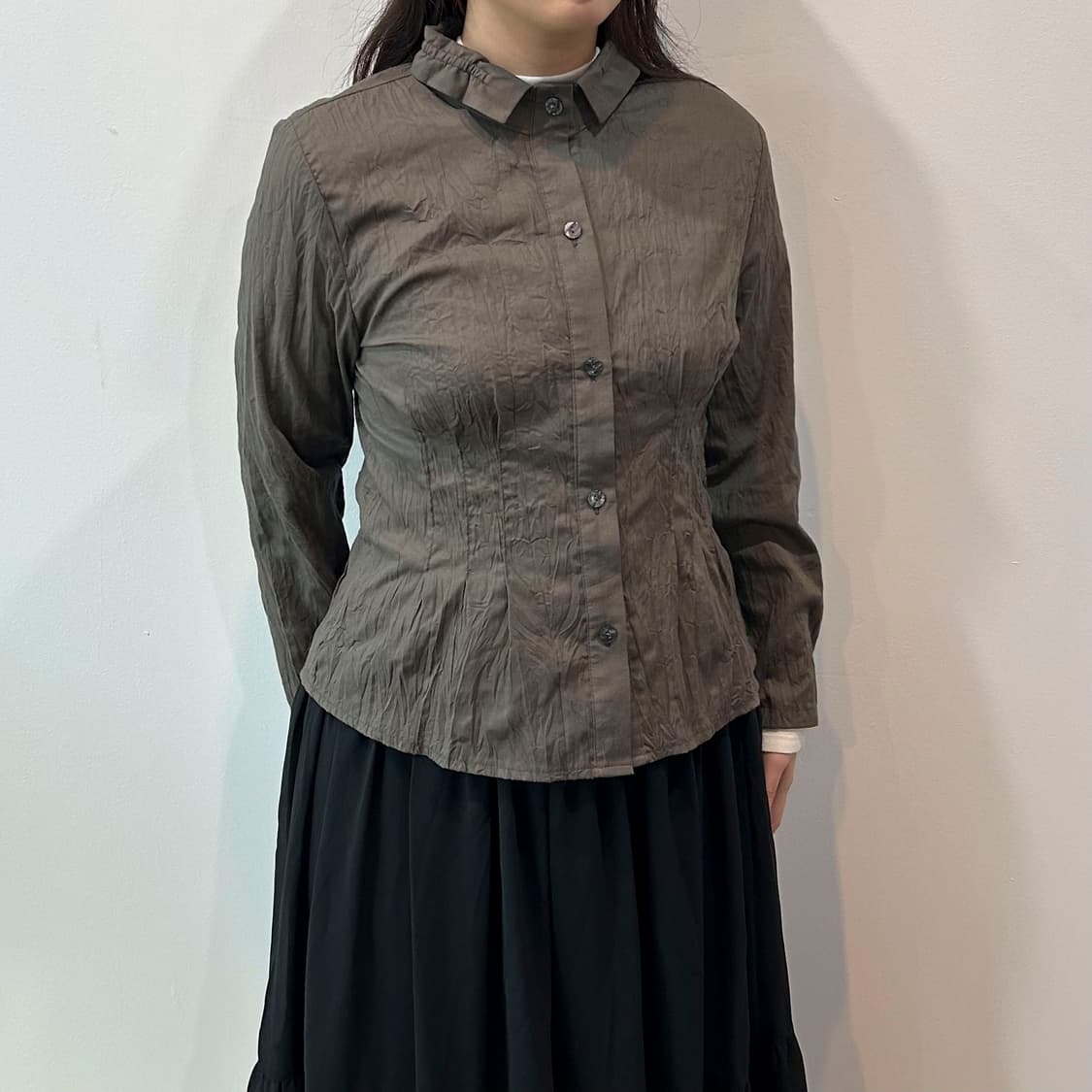 카키 플리츠 블라우스 셔츠 상품이미지3