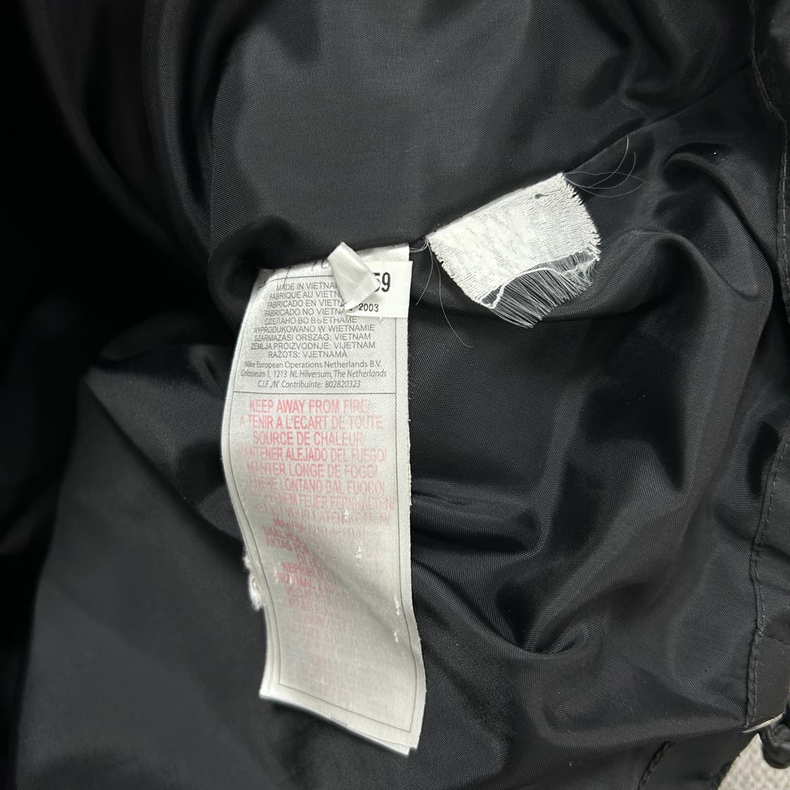 (해외판)나이키 맨유 푸퍼 패딩(M) 상품이미지3