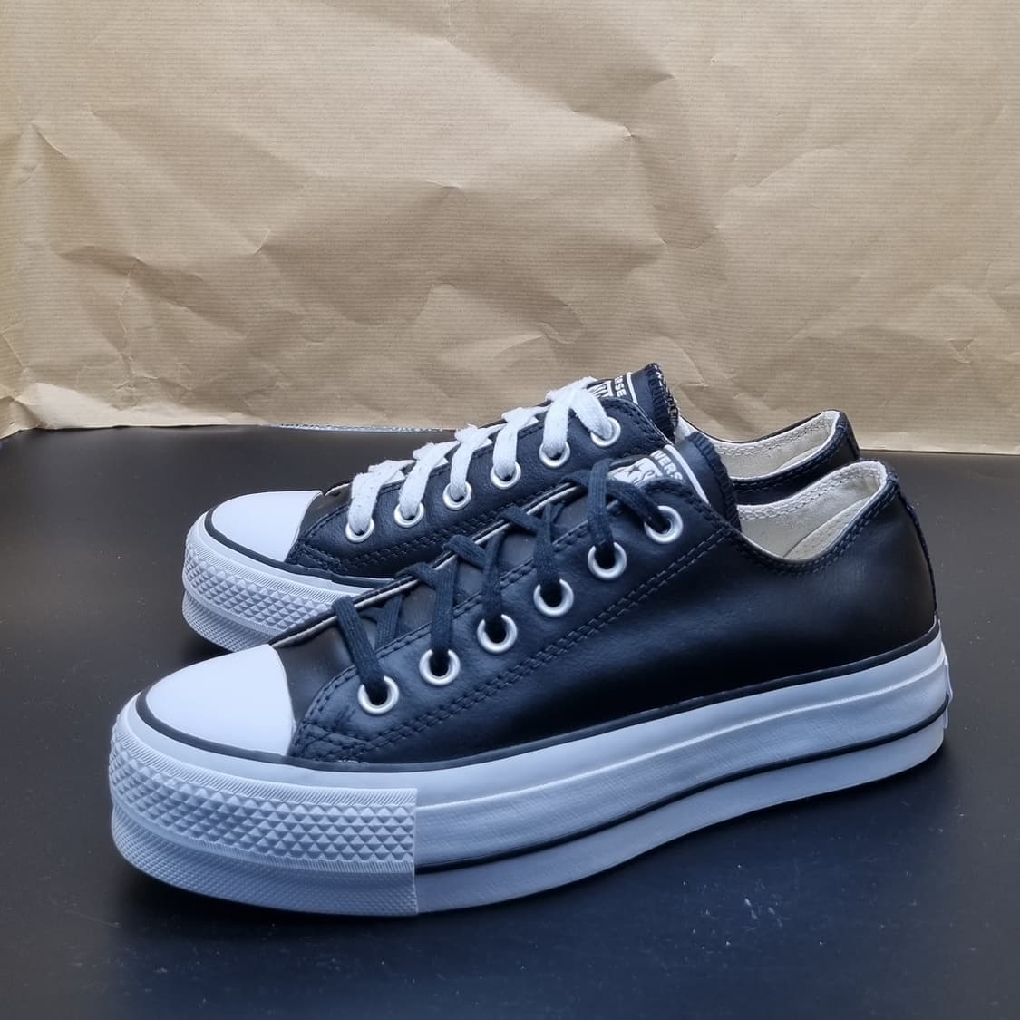 컨버스 올스타 리프트 레더 스니커즈245 상품이미지1