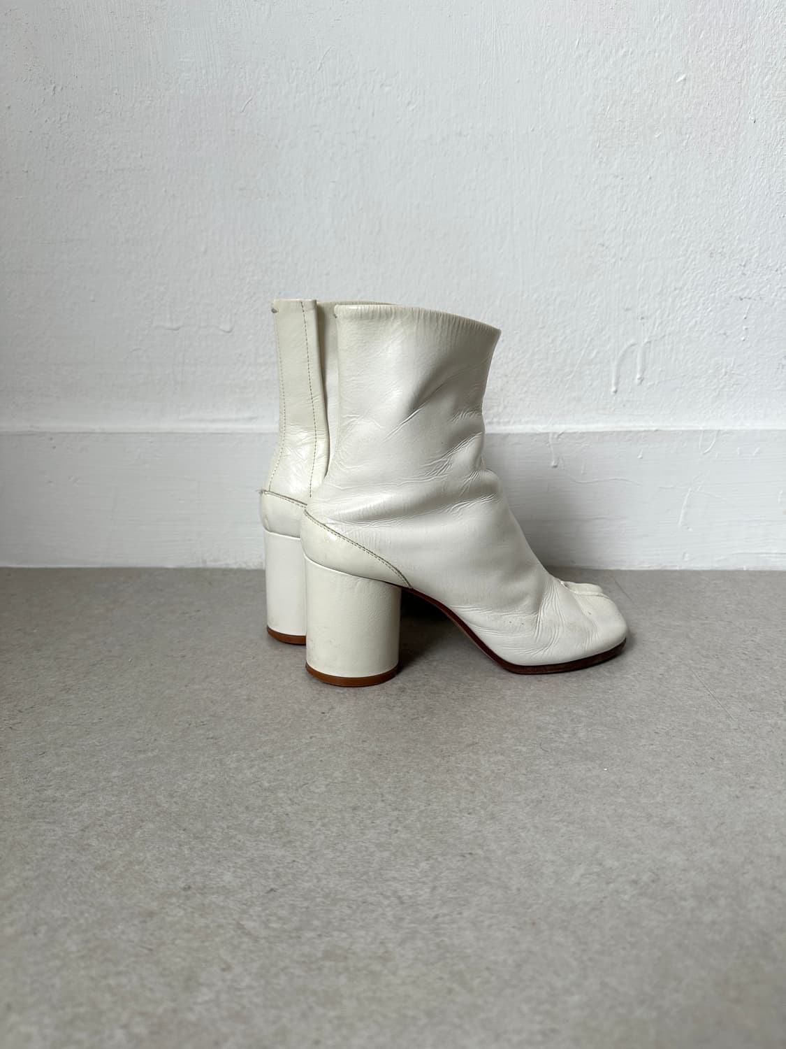 마르지엘라 PVC 코팅 레더 타비부츠 아이보리 상품이미지3