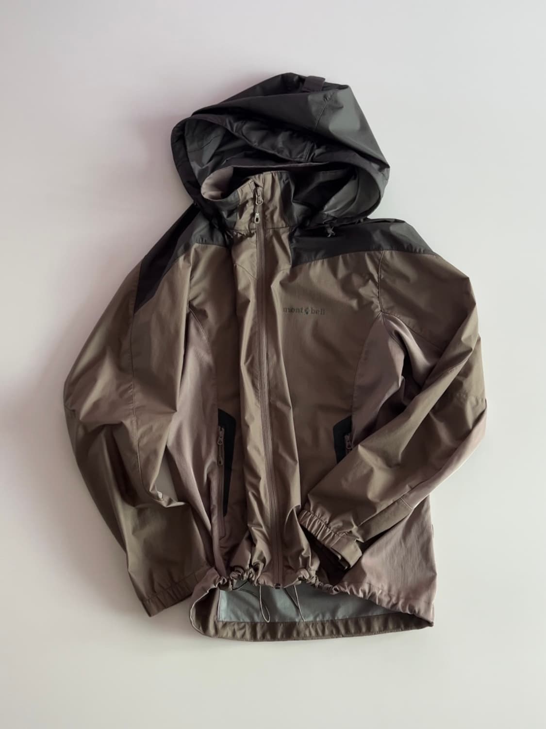 몽벨 다크 베이지 바람막이 100 상품이미지1