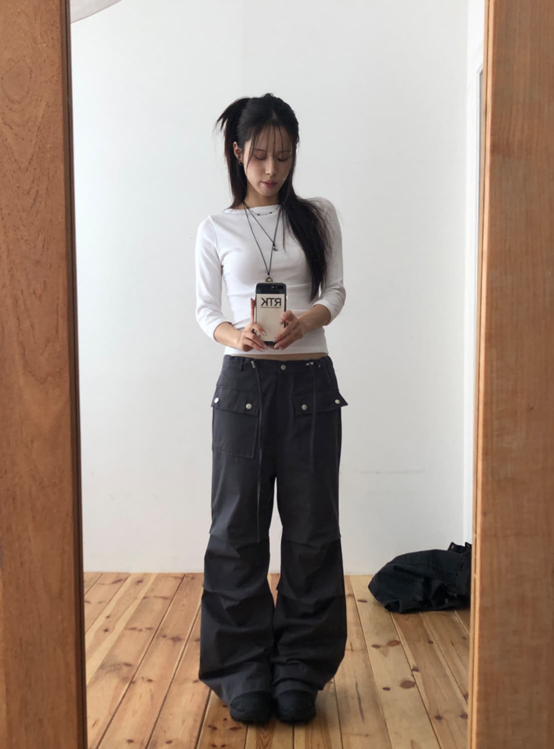 릿킴 스트링 부츠컷팬츠 차콜 상품이미지1