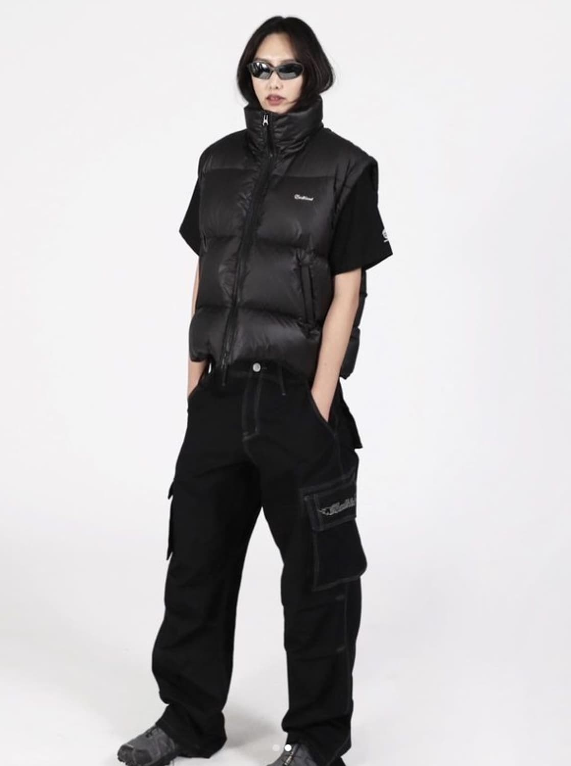 배드블러드 디테쳐블 슬리브 다운 푸퍼 패딩 블랙 상품이미지4