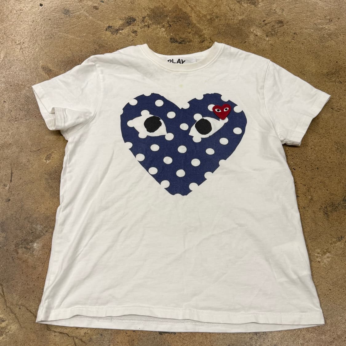 꼼데가르송 네이비 도트 땡땡이 하트 반팔티셔츠 상품이미지2
