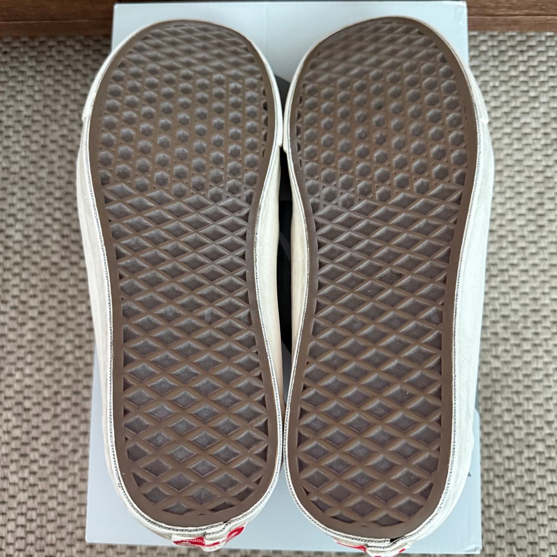 반스 볼트 OG 올드스쿨 LX 블랙 화이트 275 스니커즈 운동화 상품이미지4