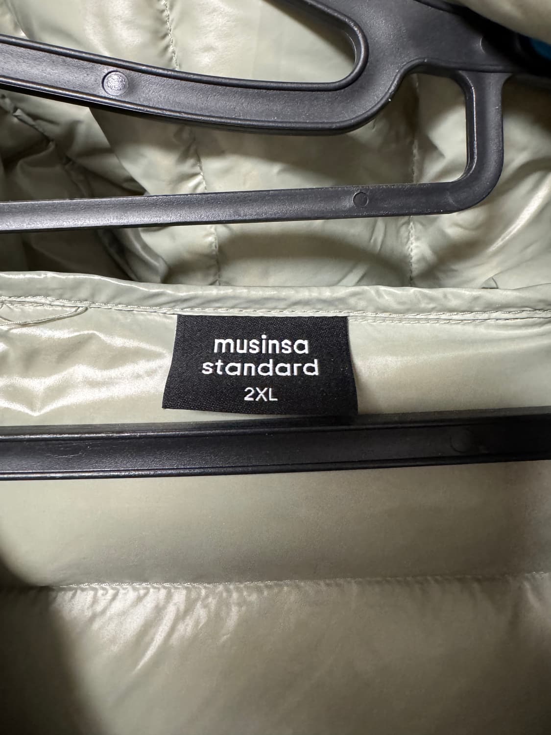 무탠다드 시티 레저 경량 패딩 피스타치오 상품이미지2