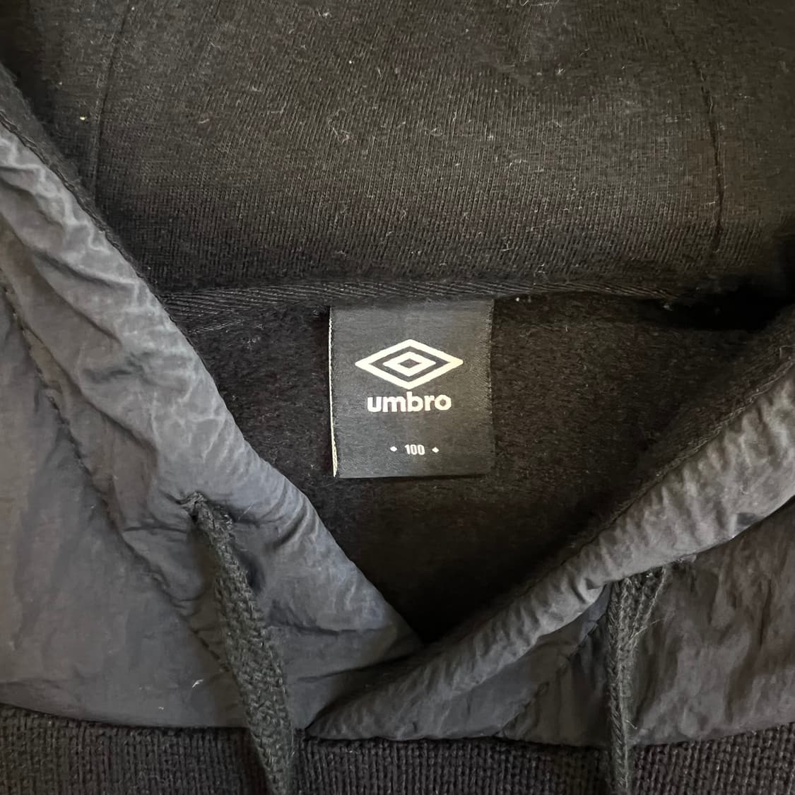 엄브로 후드티 상품이미지4