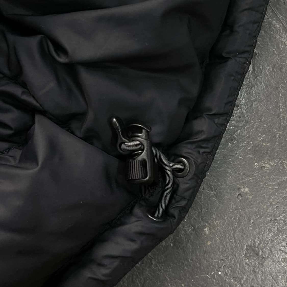 100 마운틴하드웨어 경량패딩  상품이미지5